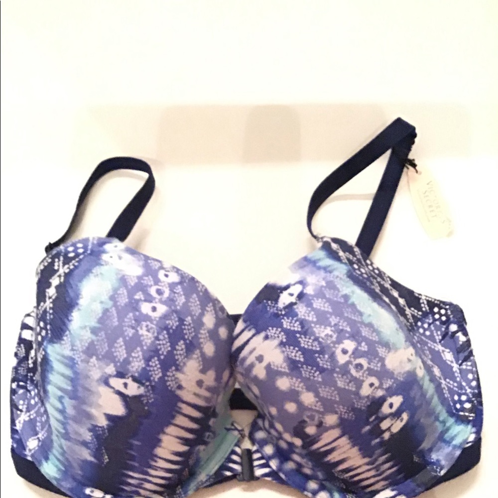 NWT Victoria Secrets bra 32DD